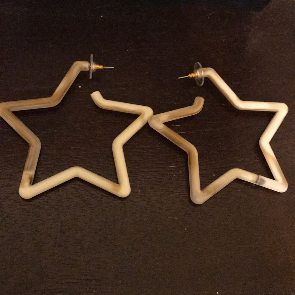 Plastic star earrings